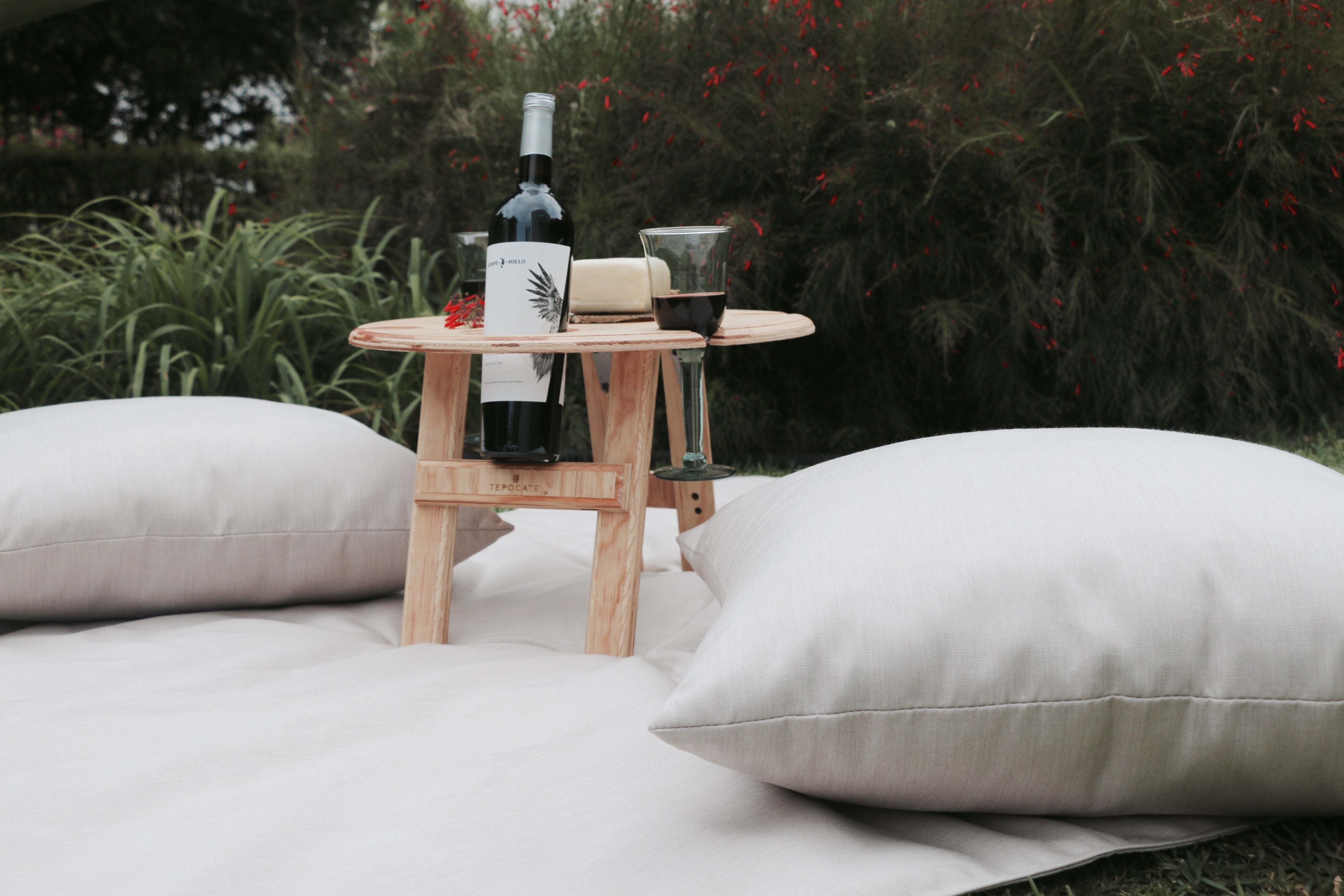 mesa de madera de picnic para vino Tepocate